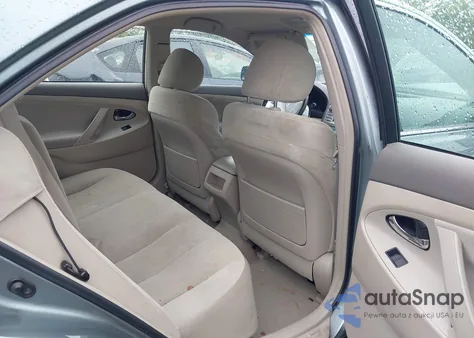 2007 Toyota Camry Le V6 z USA, uszkodzony, nr VIN 4T1BK46K47U536273